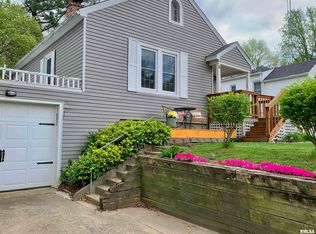 6 Fairview Ct, Jacksonville, IL 62650