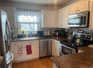 1111 Hope St APT 14, Stamford, CT 06907