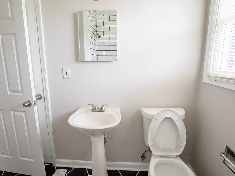 3914 Creekside Dr — Photo 14
