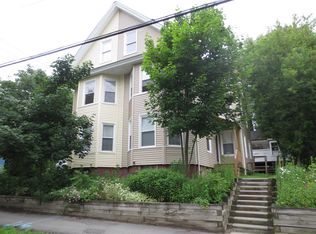 10 Newcomb Ln APT D, Levant, ME 04456
