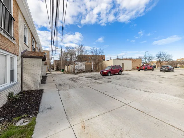 1516-1518 E 70th Street Chicago, IL 60637, 1516-1518 E 70th St #1516-2B, Chicago, IL 60637