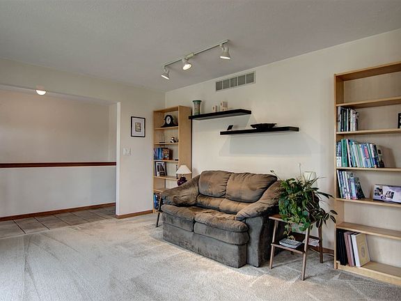 4th image of 3839 Weaver Ct