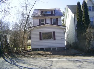 328 Greenwood Rd, Altoona, PA 16602