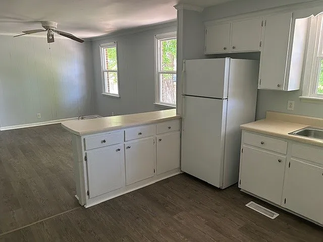 229 Yorktown Rd — Photo 6