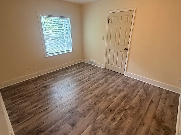 209 Highland Ave — Photo 20