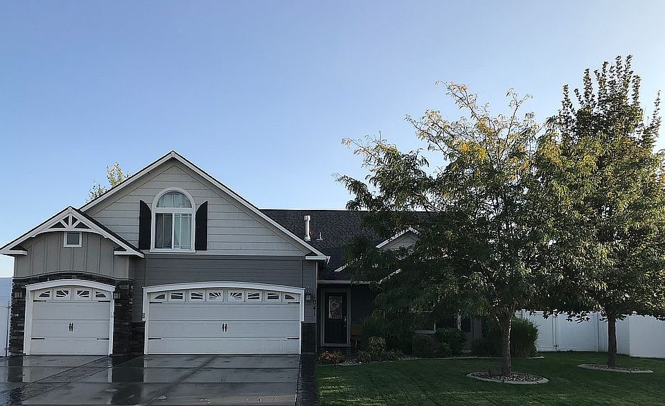 1st image of 1041 Paintbrush Ave