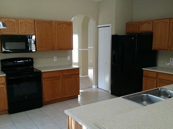 4th image of 2437 Huron Cir