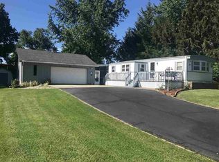 217 W Spring St, Etna Green, IN 46524