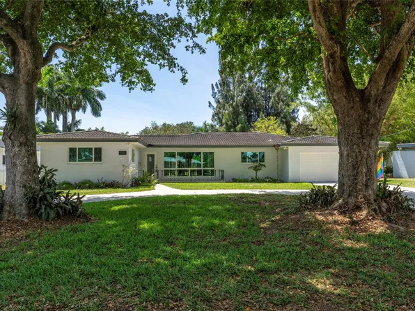 3140 Calle Largo Dr, Hollywood, FL 33021