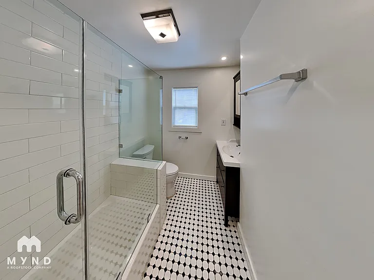 2118A Roosevelt Ave #2118A — Photo 15