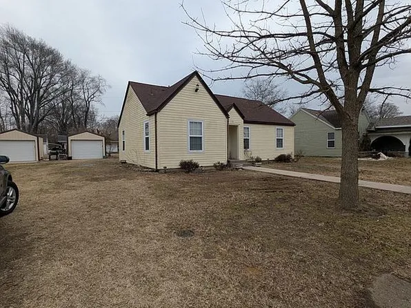 310 N Cypress St, Advance, MO 63730