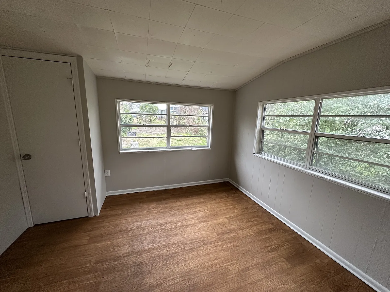2722 Avenue I - 1 — Photo 2