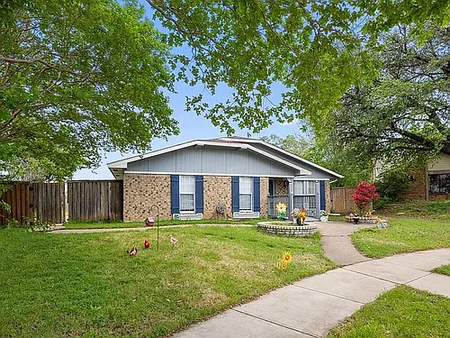 1706 Delaford Cir Photo 1