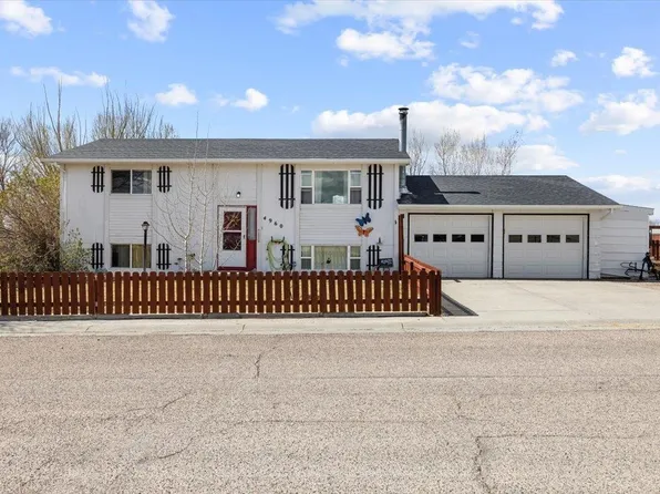 4960 Bel Vista Dr, Bar Nunn, WY 82601