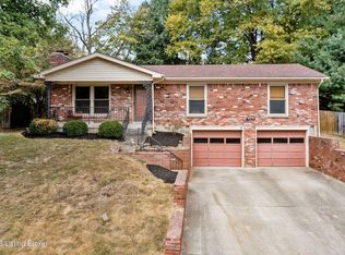 10204 Eve Dr, Louisville, KY 40272