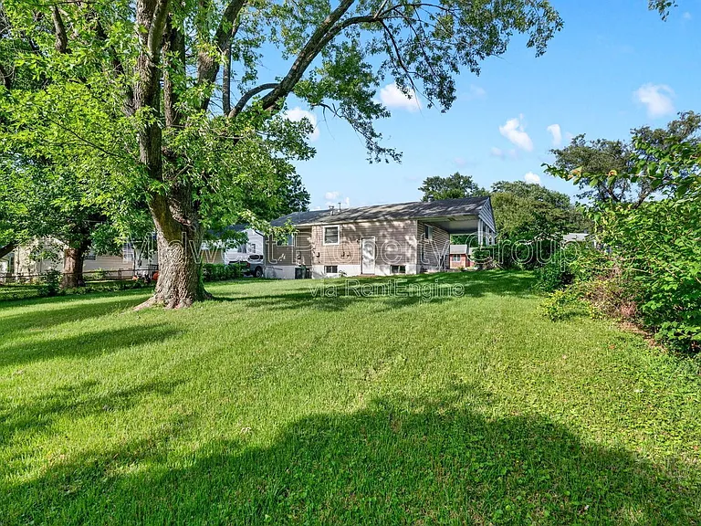 273 Roderick Dr — Photo 21