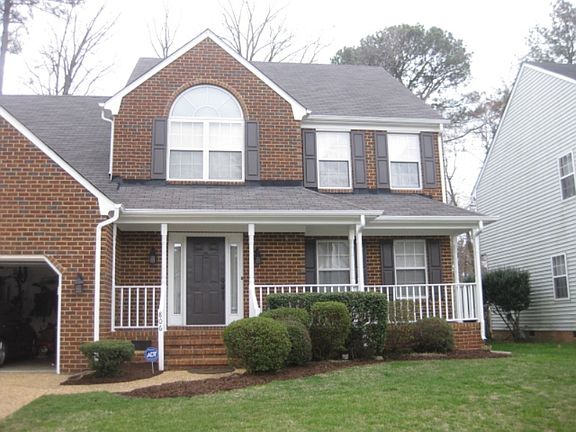2nd image of 806 N Lismore Ct