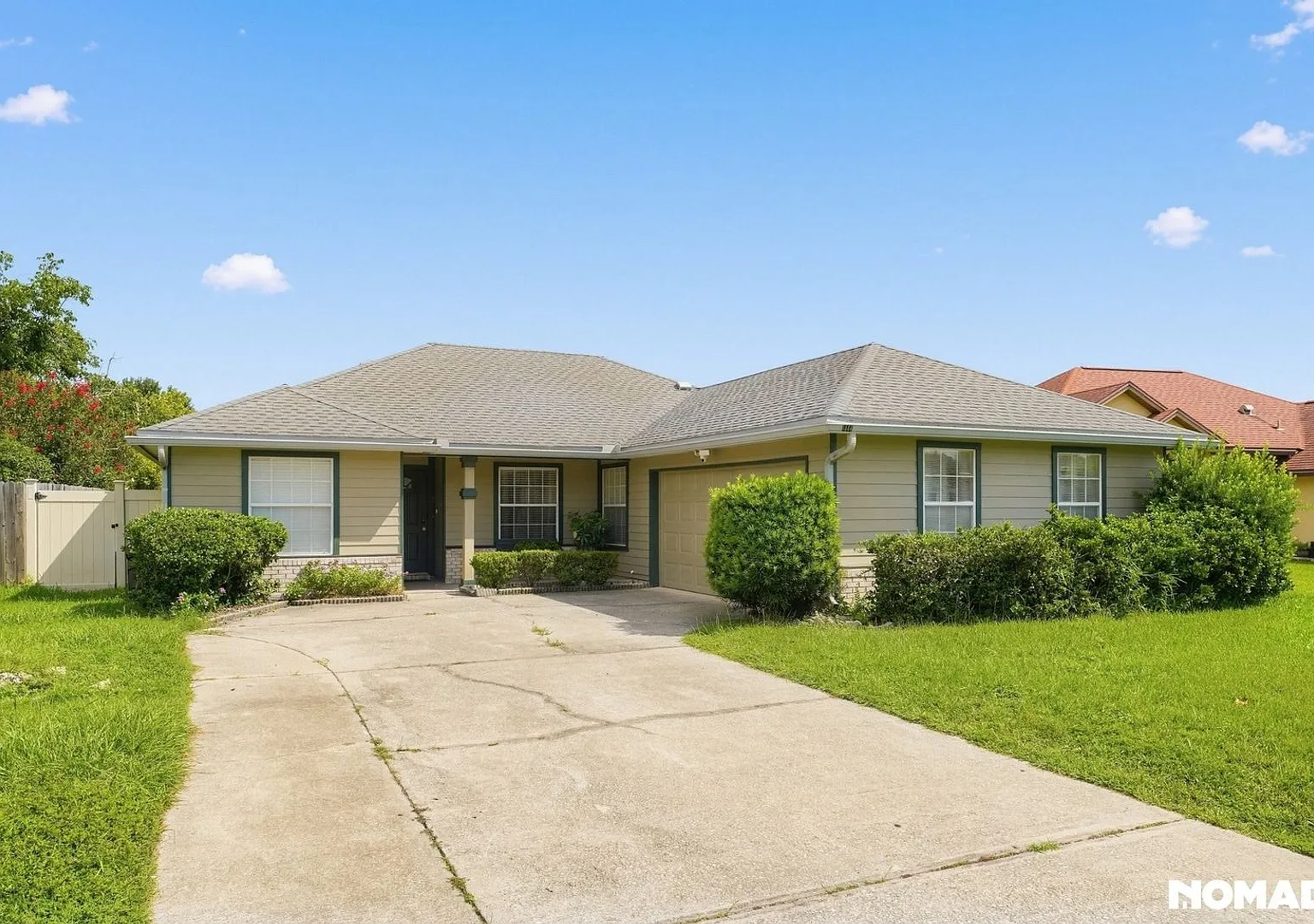 Spacious 4BR House in Orange Park — Photo 1