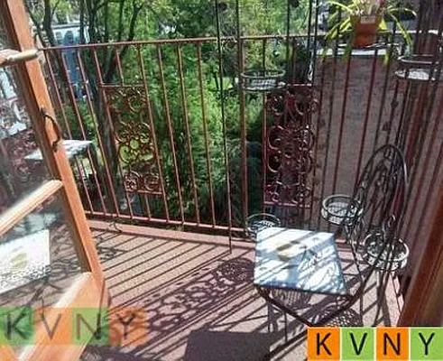 Rented by KVNY Soho | media 100