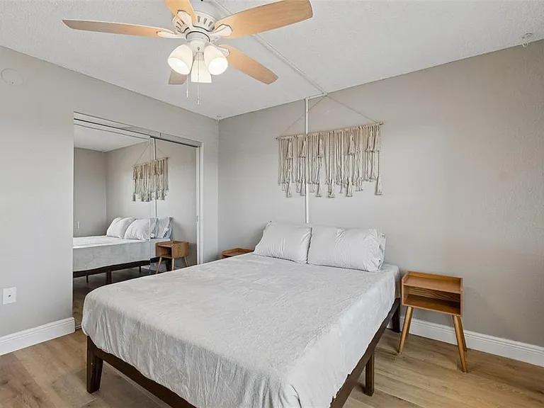 900 Cove Cay Dr #5F — Photo 40