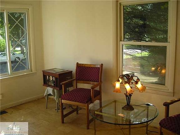 3rd image of 1734 Park Ave