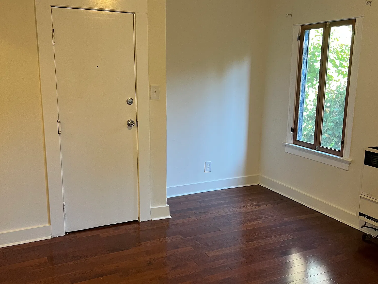 1 bed, 350 sqft, $1,795 — Photo 2