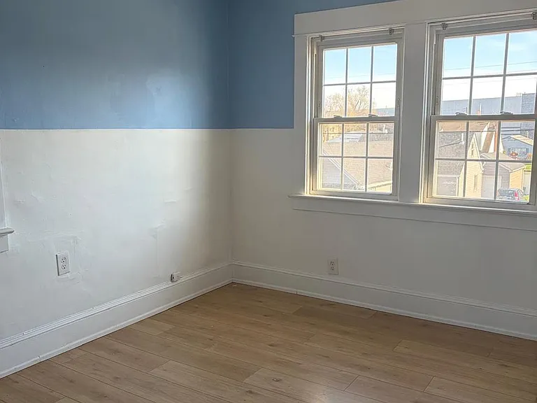 138 Luther Ave — Photo 3