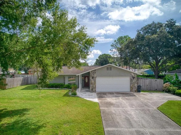 3016 Lake Saxon Dr, Land O Lakes, FL 34639