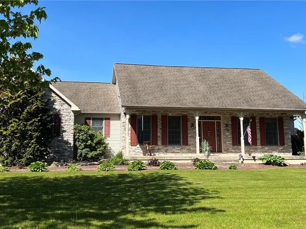 1178 Sierra Dr, Danielsville, PA 18038