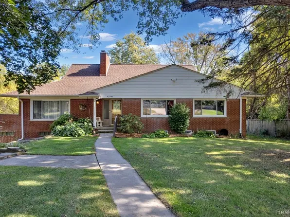 42790 Utica Rd, Sterling Heights, MI 48314