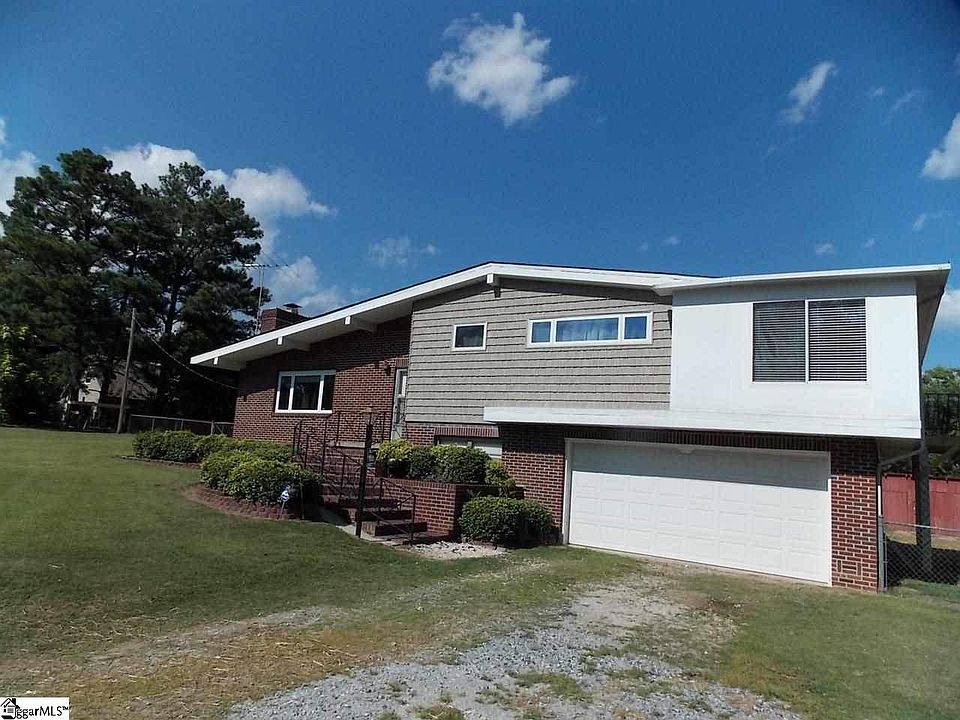 1st image of 301 Farrow Cir