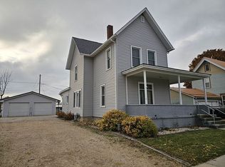 204 S Main St, Garnavillo, IA 52049