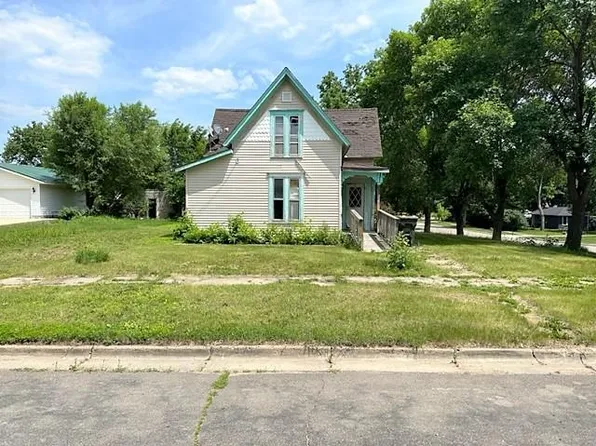 993 6th St, Granite Falls, MN 56241