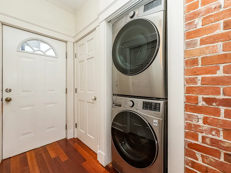 301 Richards Ave — Photo 12