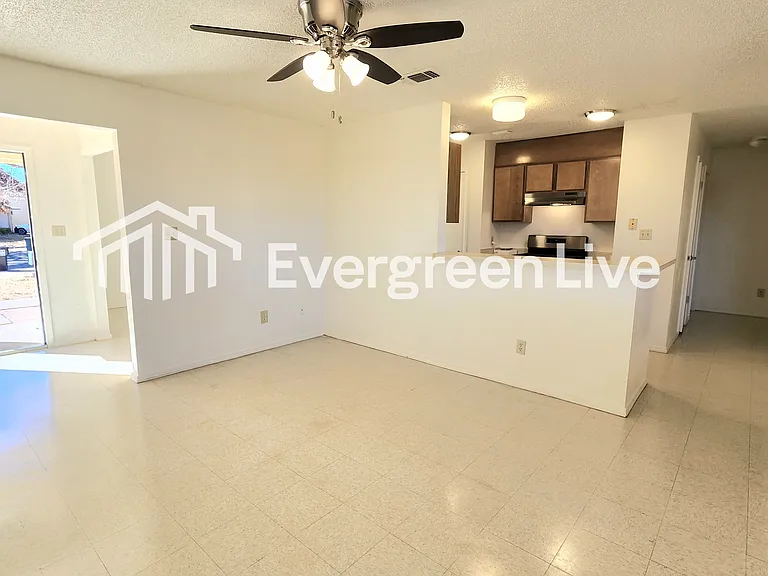 2102 Santa Clara Ct — Photo 7
