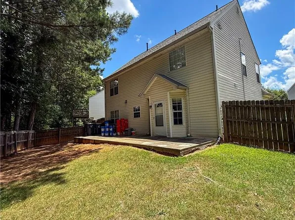 1110 Meadow Walk Ave, Lawrenceville, GA 30044