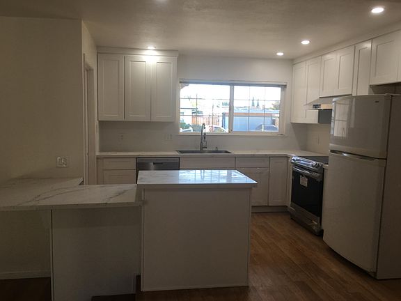 5th image of 5325 Audubon Park Ct