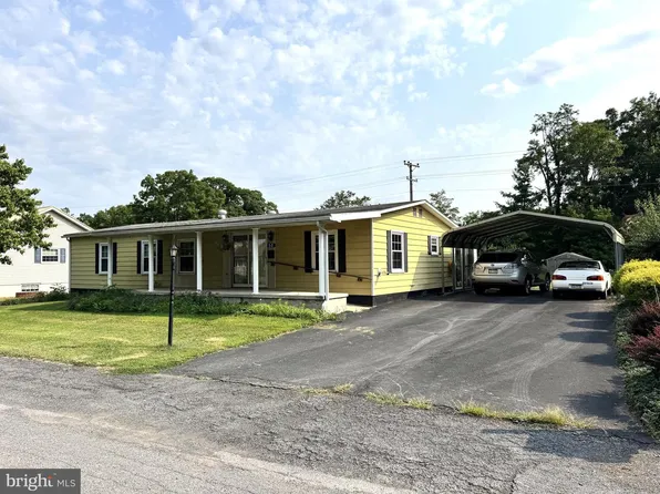 50 Randall Dr, Milroy, PA 17063