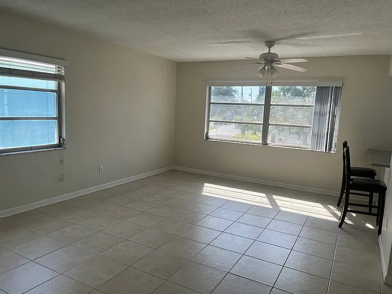 2303 Bay Blvd #2 — Photo 9