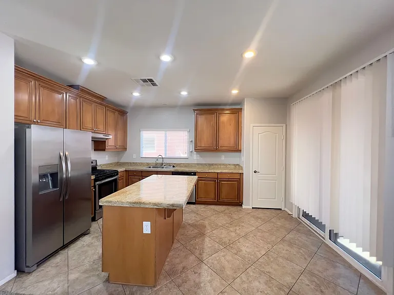 6214 W Haleh Ave — Photo 8