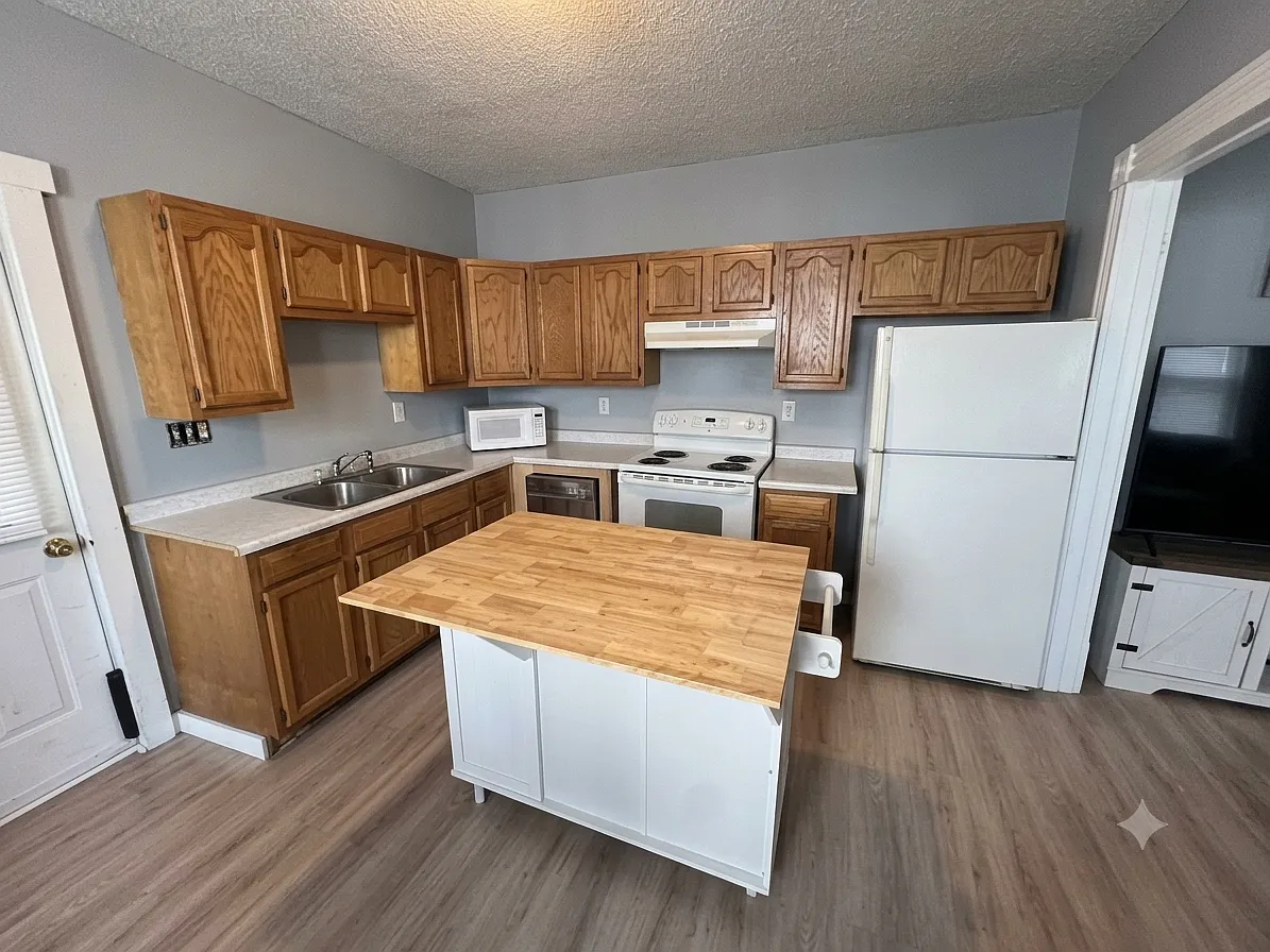 2 bed, $1,750 — Photo 2