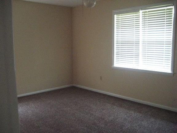 2nd image of 104 Jennifer Ave