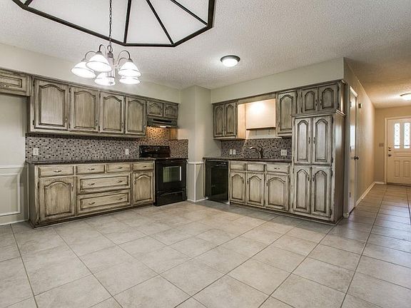 5th image of 3904 San Mateo Dr