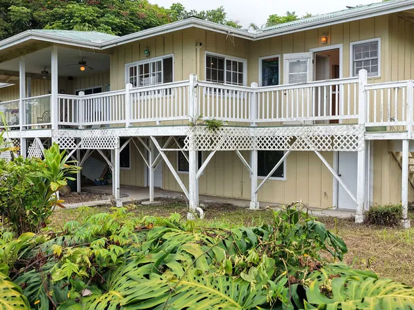 82-5960 Wakida Dr, Captain Cook, HI 96704