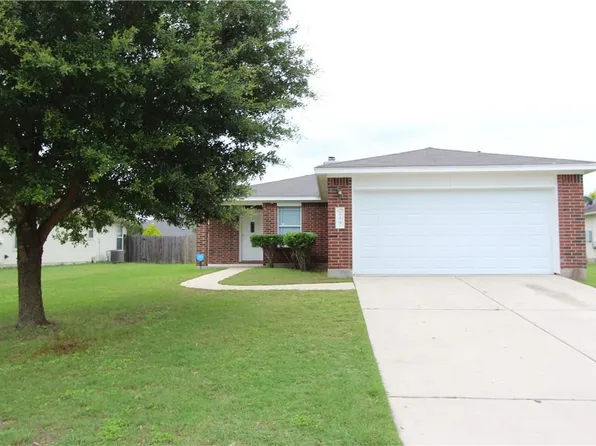 215 Jennifer Ln, Bastrop, TX 78602