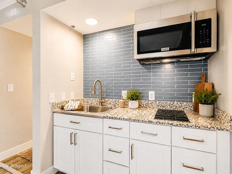 Alta Apartments — Photo 30