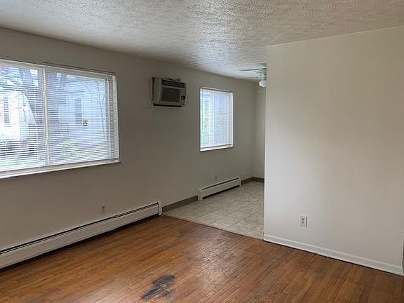 5th image of 828 Oak St #7