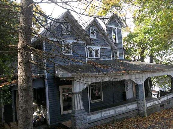 2nd image of 219 S Brady St