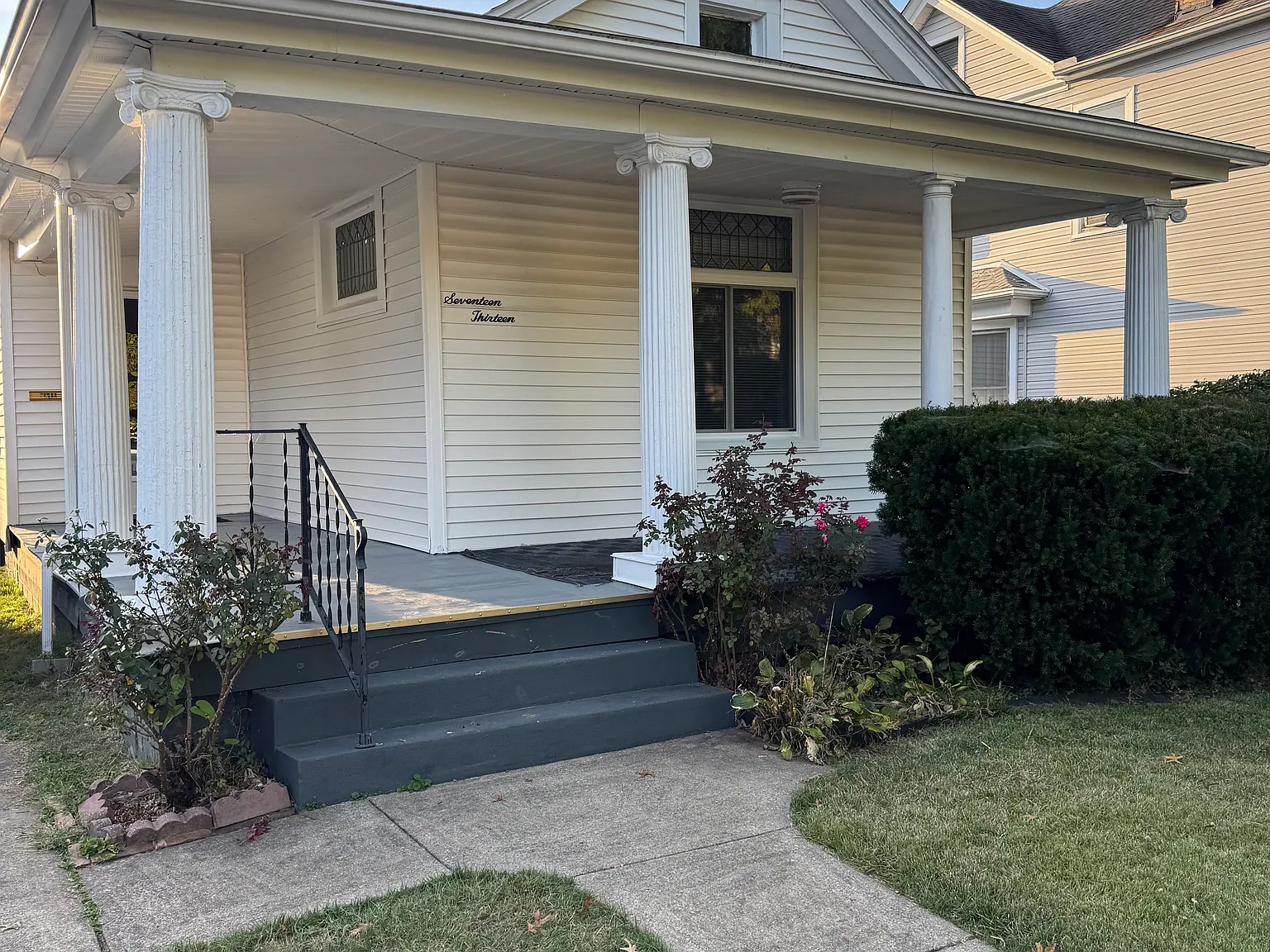 1713 Baird Ave — Photo 1