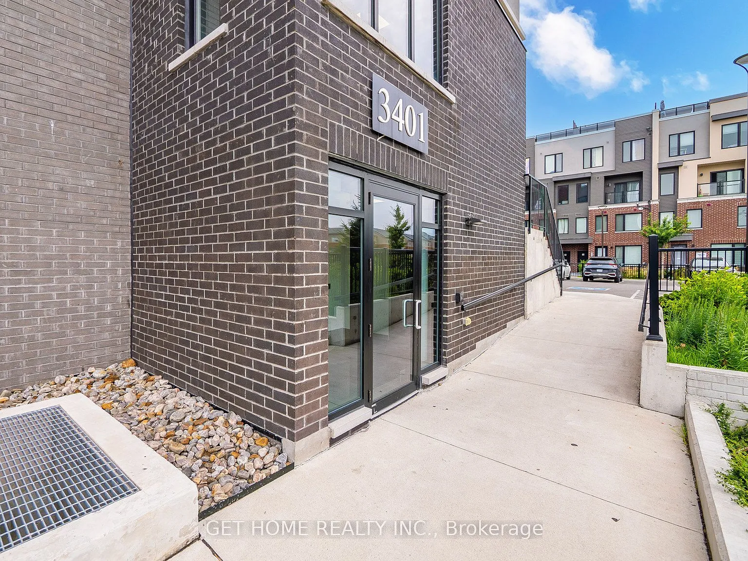 1 bed, $2,100 — Photo 4